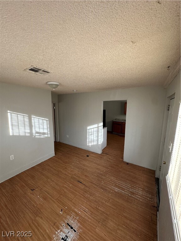 Building Photo - 622 W McWilliams Ave