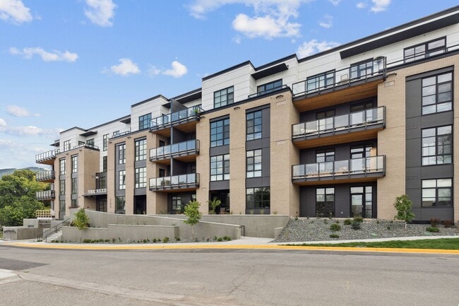 Building Photo - Hip Strip Furnished Condo in Reed Building $2,500 / Month - DATES NEGOTIABLE