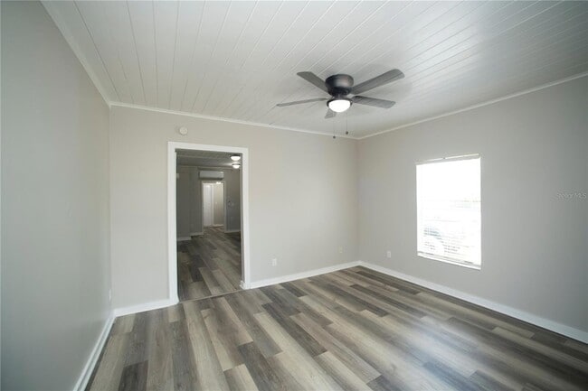 Building Photo - 887 W State Rd 434