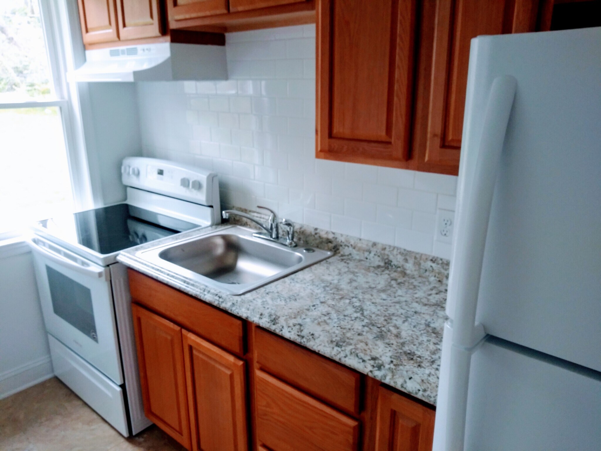 Building Photo - 3115 W 2nd St