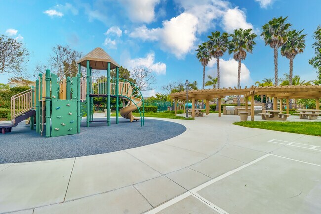 Building Photo - 3637 Alander Ct