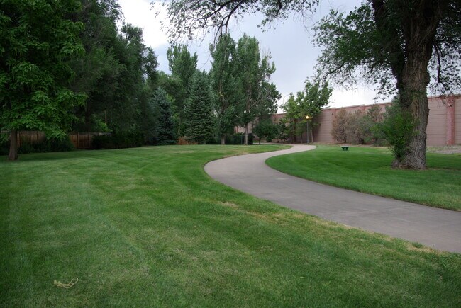 Building Photo - 520 W Buena Ventura St