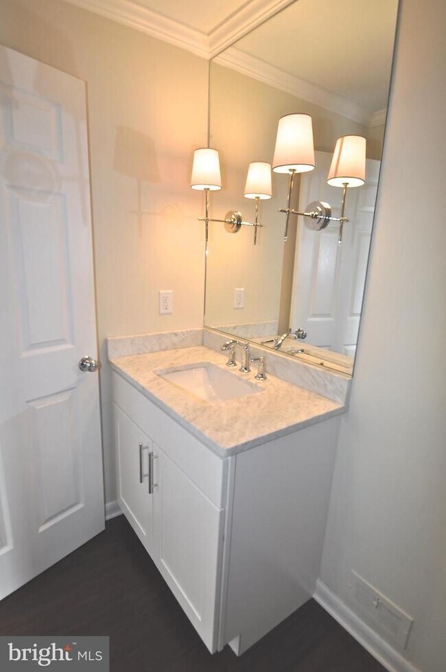 Building Photo - Beautiful Renovated Home in North Wilmington