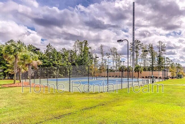 Building Photo - 113 Fenway St