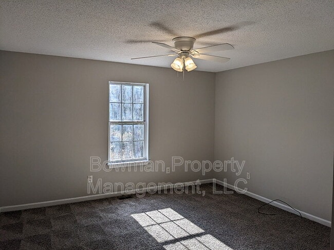 Building Photo - 1140 Hunter Trail