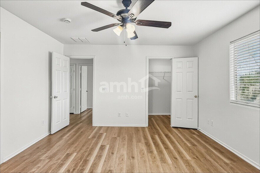 Building Photo - 2365 E Meadow Lark Way