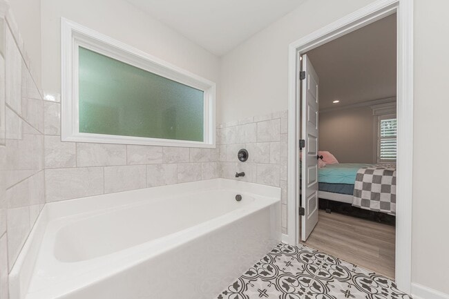 Building Photo - Coastal Elegance on a Spacious Corner Lot in Kings Harbor