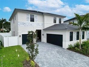 Building Photo - 4577 SW 173rd Ave