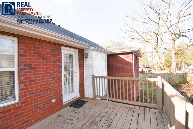 Building Photo - Adorable all brick 3 bedroom home in Smyrna!