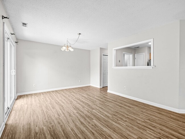Building Photo - Foxhorn Village