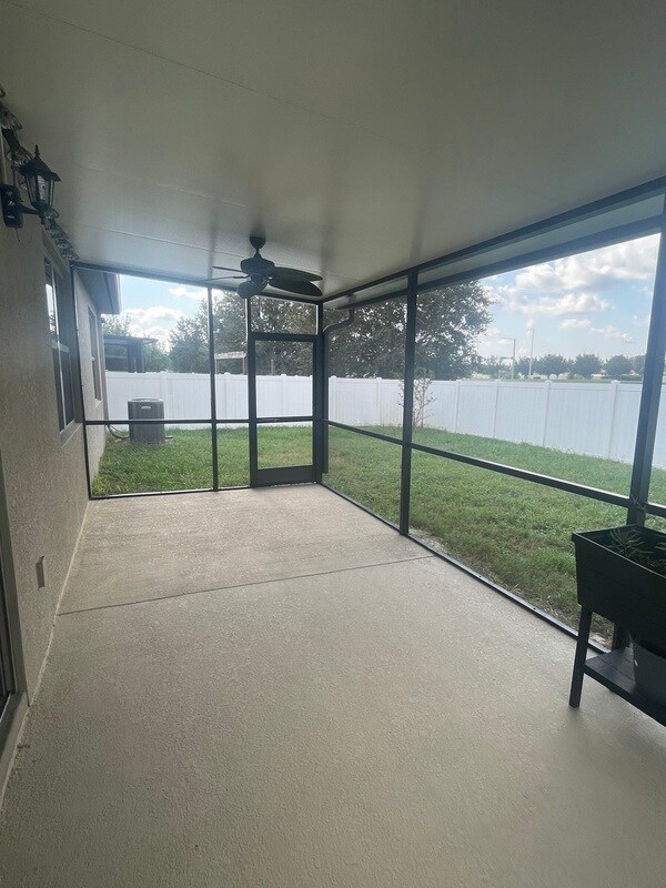 Building Photo - 15269 Stone House Dr