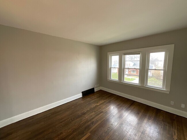 Building Photo - 19824 Pasnow Ave