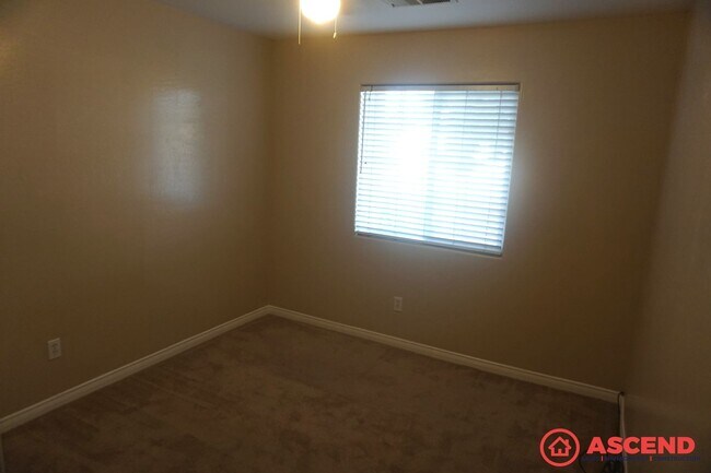 Building Photo - Beautiful Home Near Centennial Highschool!