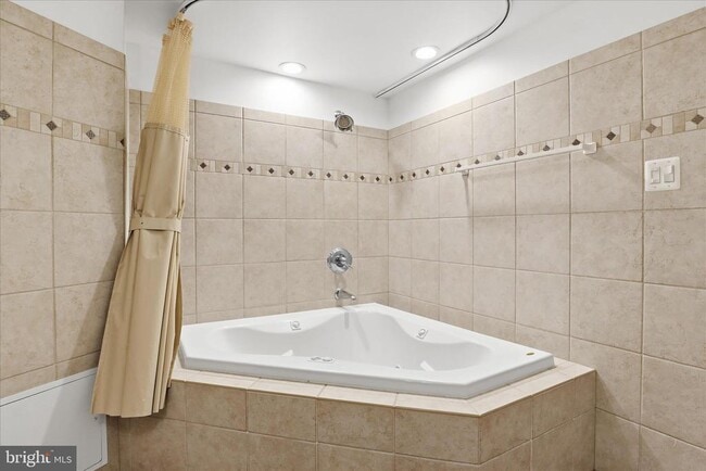 Building Photo - 5927 Wild Brook Ct