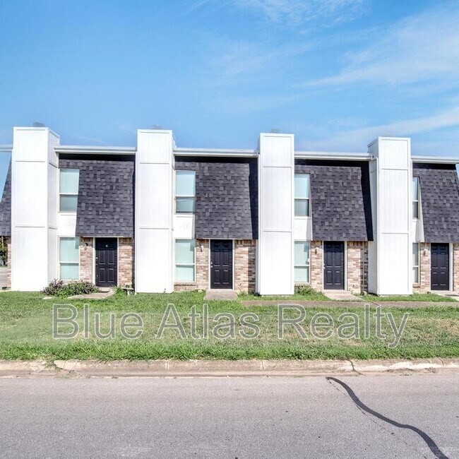 Building Photo - 408 Noble Ave