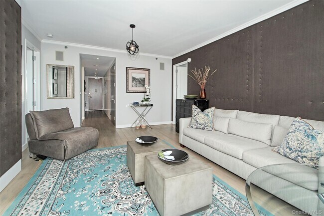 Building Photo - 10 City Pl