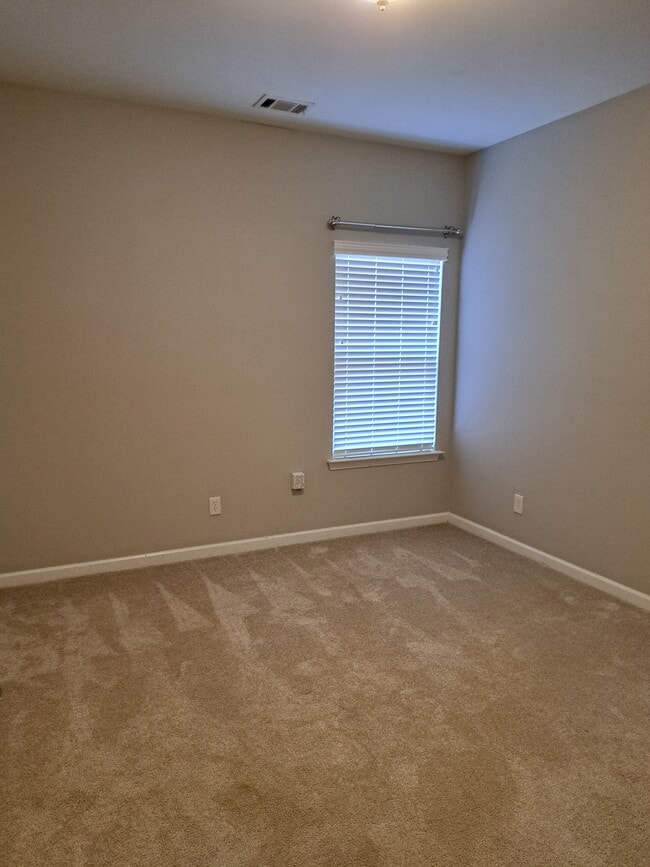 Building Photo - 265 Oxmoor Pl