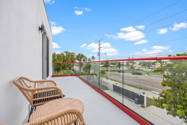 Building Photo - 873 S Atlantic Ave