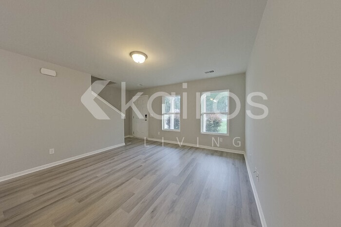 Building Photo - 236 Sunrise Cir