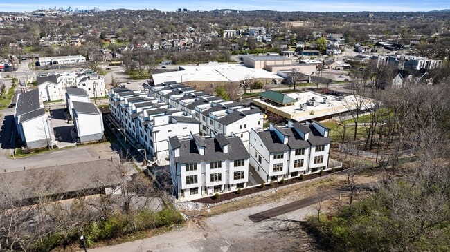 Building Photo - 223 Oceola Ave