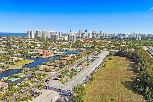 Building Photo - 600 Layne Blvd