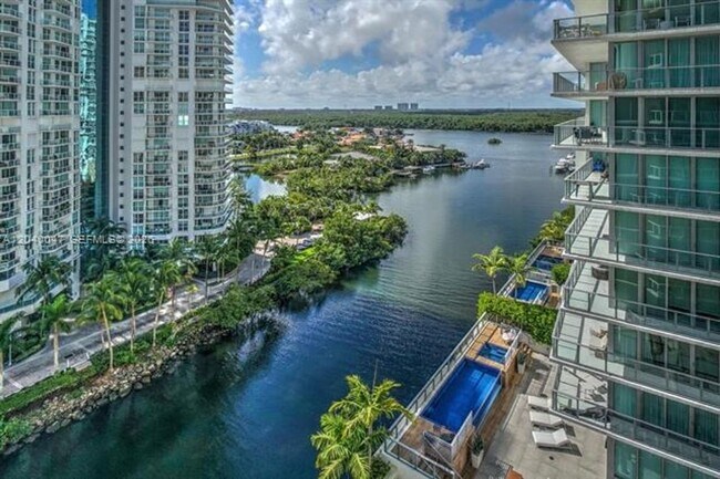 Building Photo - 200 Sunny Isles Blvd
