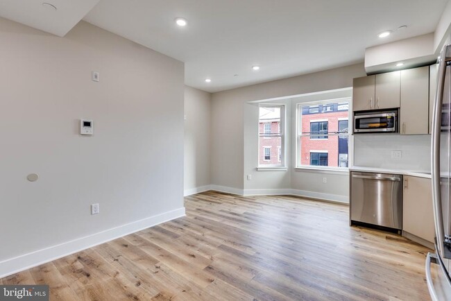 Building Photo - 1434 Parrish St