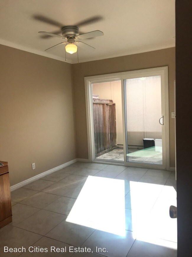 Building Photo - 3 br, 1.5 bath House - 9868 Continental Dr.