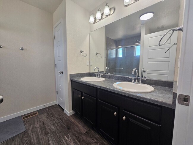 Building Photo - 9378 Timberlake Loop