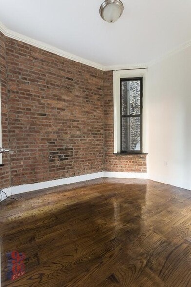 Building Photo - 5 W 103rd St
