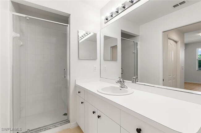 Building Photo - 8570 Kingbird Loop