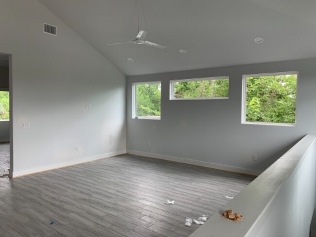 Building Photo - 1210 Deloney St