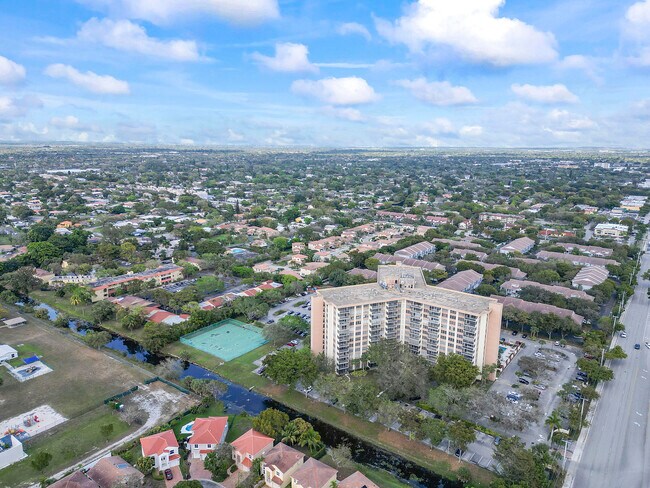 Building Photo - 10777 W Sample Rd