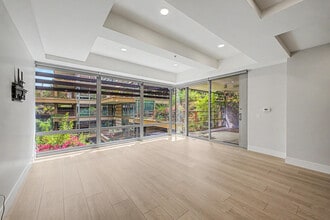 Building Photo - 7147 E Rancho Vista Dr