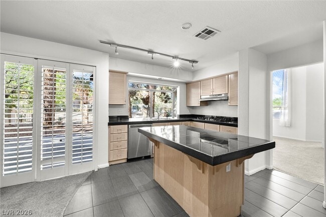 Building Photo - 7600 Painted Dunes Dr