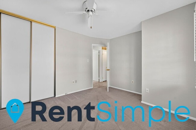 Building Photo - 12035 Stuart Ridge Dr