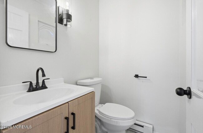 Building Photo - 600 N Edgemere Dr