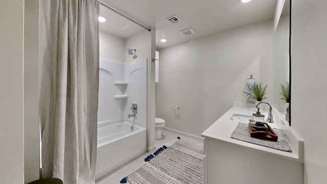 Building Photo - Luxury Modern Contemporary 3 Bedroom 2.5 Bathroom Townhome in Piedmont Schools- Neighborhood Park...