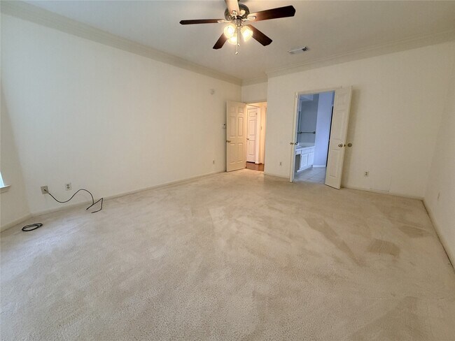 Building Photo - 3306 Vista Lake Dr