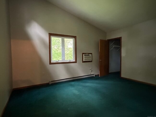 Building Photo - 286 N Bridebrook Rd
