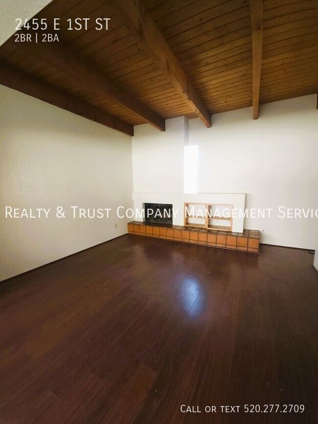 Building Photo - 2455 E 1st St