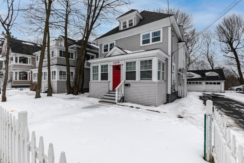 Building Photo - 1209 Madison St