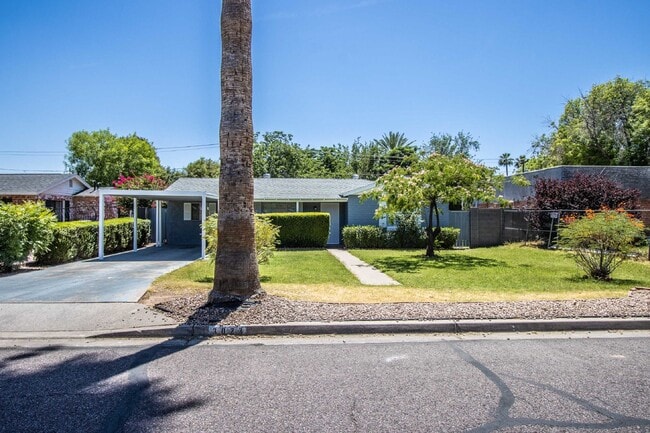 Building Photo - 3Br in historic disctric, 32nd St/Ind. Sch...