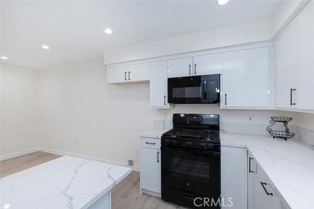 Building Photo - 15849 Malden St