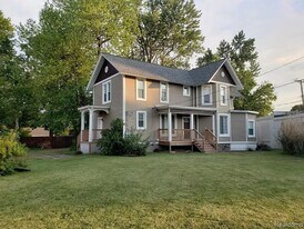 Building Photo - 408 County St