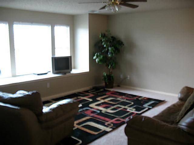 Building Photo - 7805 Kinman Ln