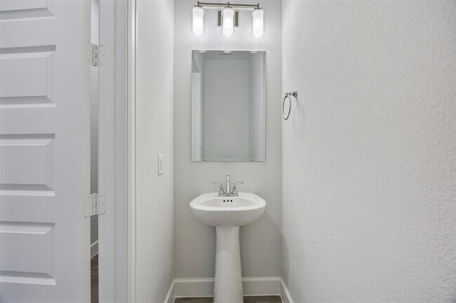 Building Photo - 26310 Meadow Bliss Wy