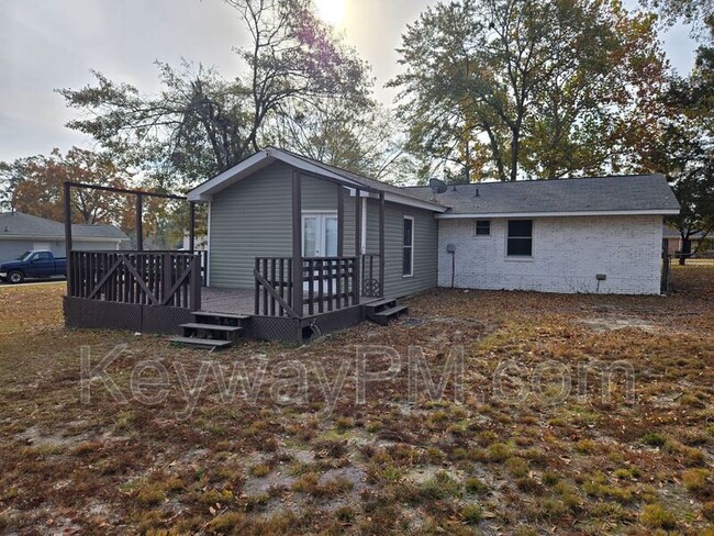 Building Photo - 3327 Cockatoo Rd