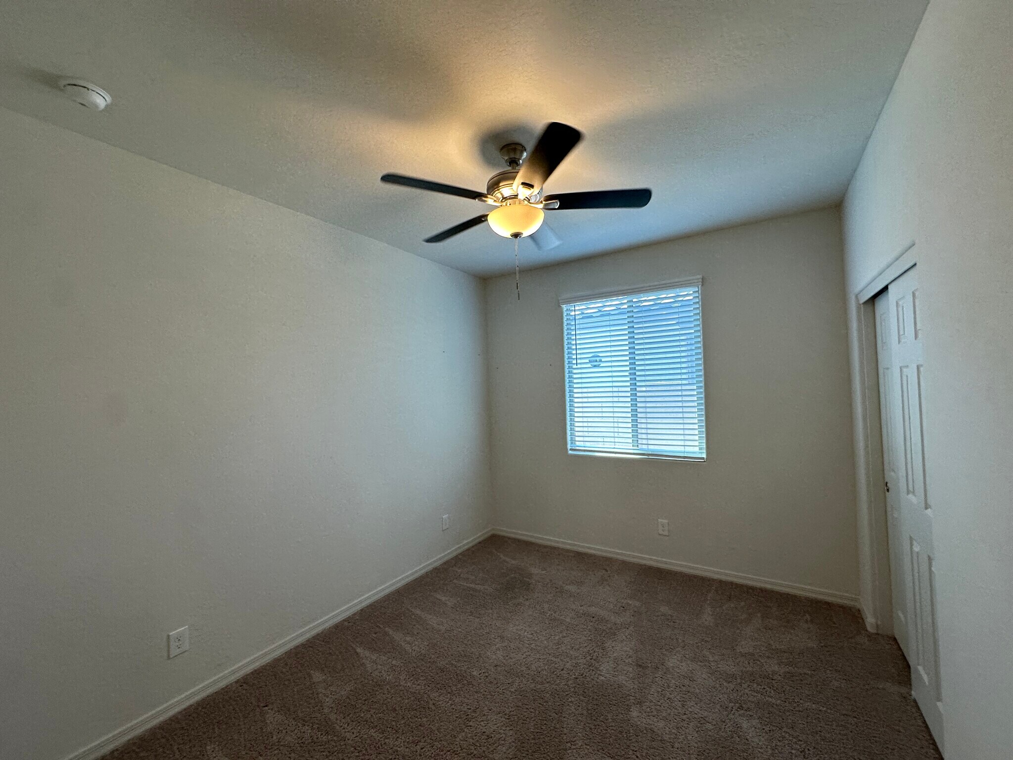 Building Photo - 5708 N 88th Ave