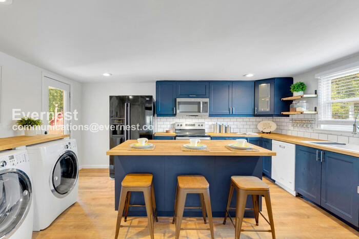 Building Photo - 1605 Straightway Ave